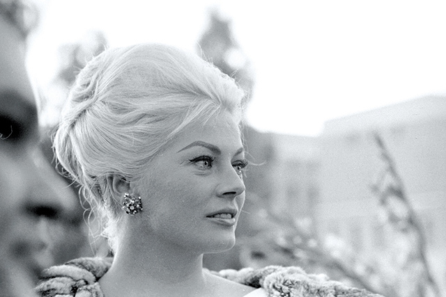 Анита Экберг